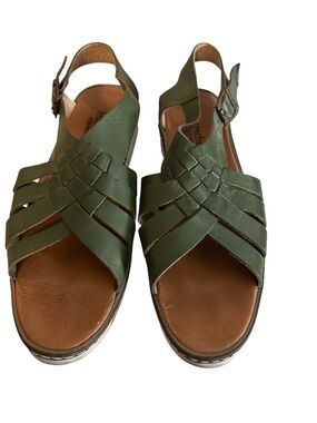 Huaraches by BearPaw Olive Green Woven Leather Slingback Flat Sandals